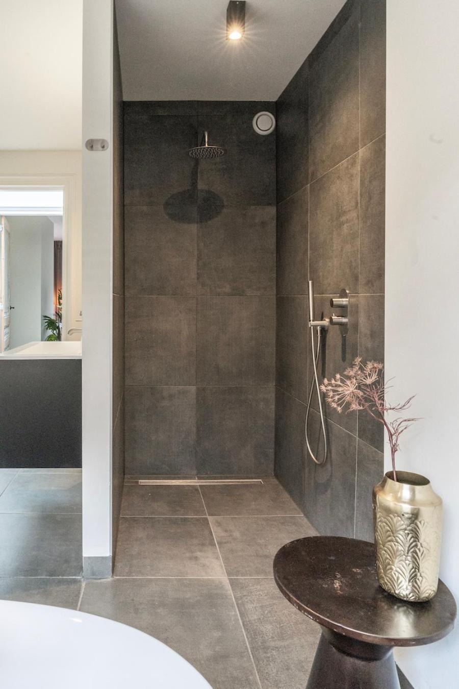 Xxl Loft With Bath Located Stadsvilla Tilburg Eksteriør bilde