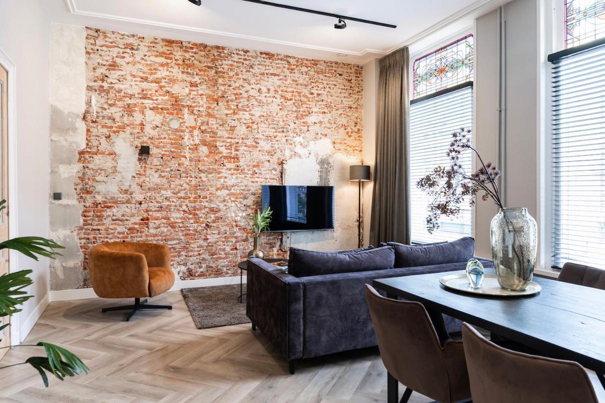 Xxl Loft With Bath Located Stadsvilla Tilburg Eksteriør bilde