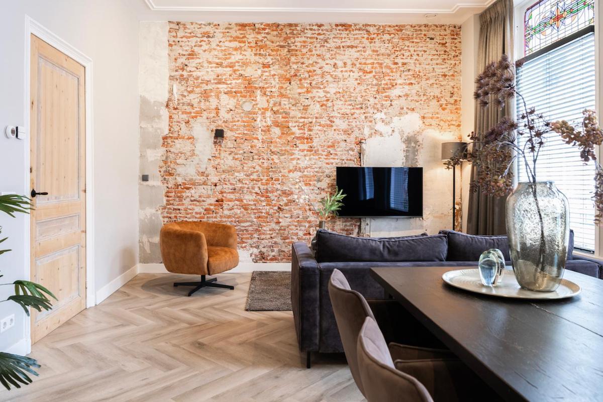 Xxl Loft With Bath Located Stadsvilla Tilburg Eksteriør bilde